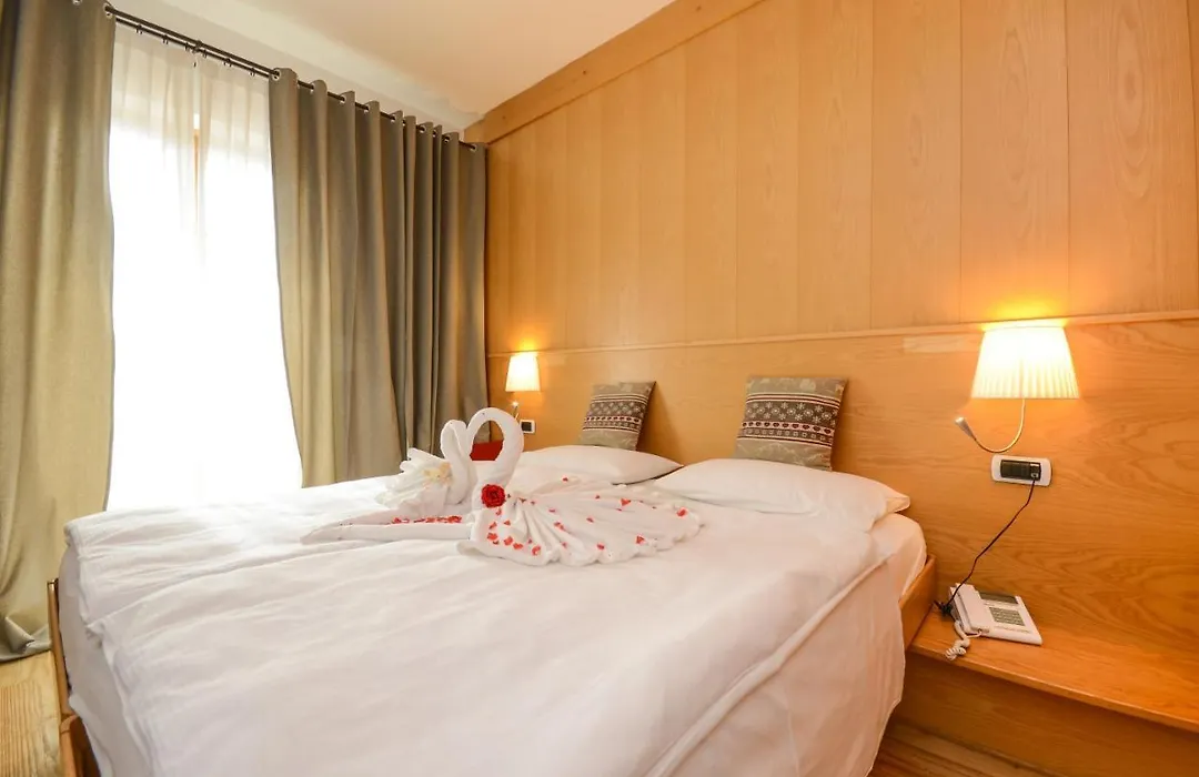 Hotel Corona-1